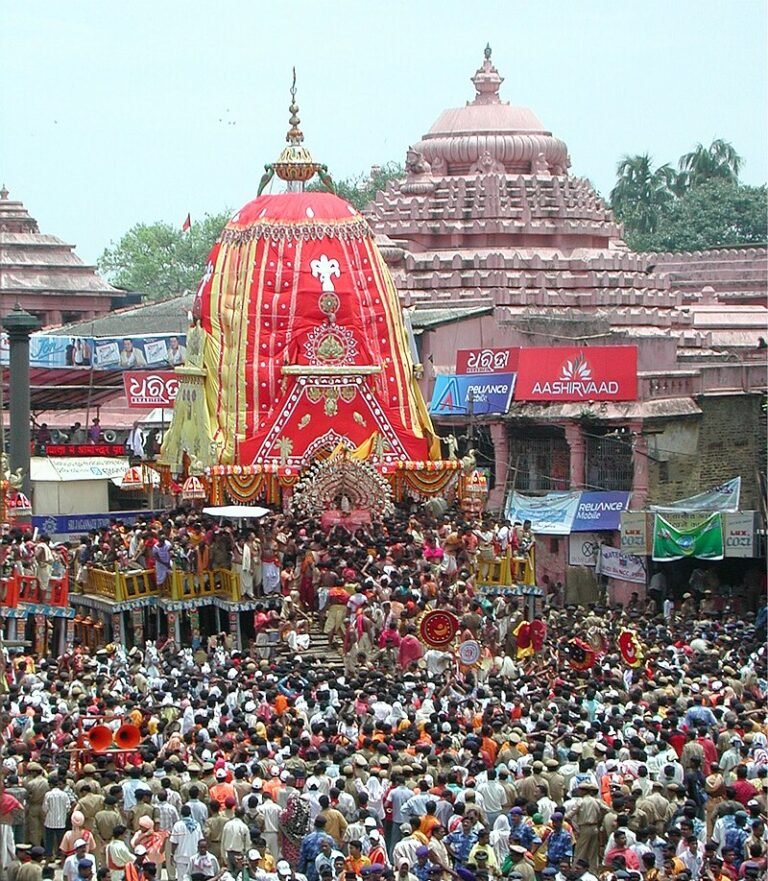 Rath_Yatra_Puri_2007_11071_crop