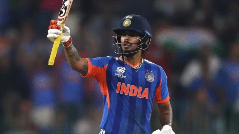 ICC Men's T20 World Cup ମ୍ୟାଚ୍‌ରେ India national cricket team ବ୍ୟାଟସ୍ମାନ ପାକିସ୍ତାନ ବିରୋଧରେ ଖେଳୁଥିବା ଦୃଶ୍ୟ, ଯେଉଁଠାରେ ଦଳ ୧୭୬ ରନ୍‌ର ଲକ୍ଷ୍ୟ ରଖିଛି Pakistan national cricket team ପାଇଁ। ଚାହିଁଲେ ମୁଁ ଆପଣଙ୍କୁ social media caption (Facebook/Twitter) ମଧ୍ୟ ତିଆରି କରିଦେଇପାରିବି।